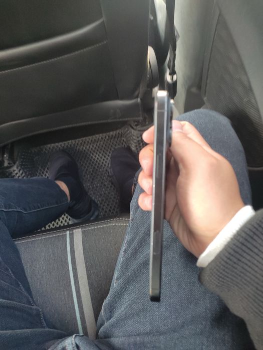 Iphone 16 pro max black  sim