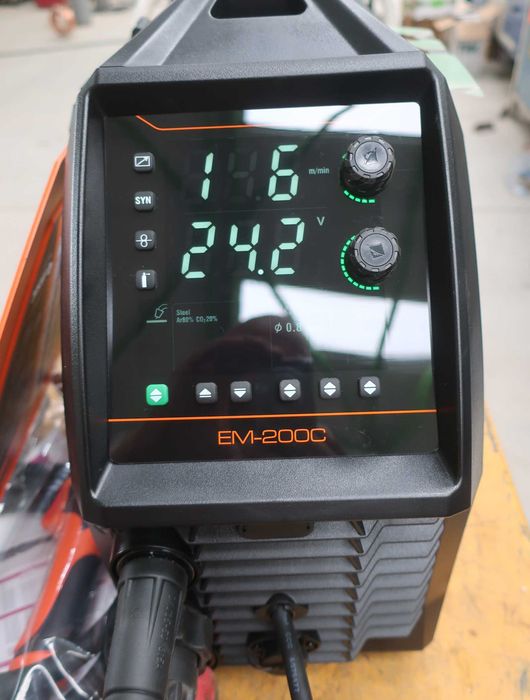 Заваръчен апарат МИГ/МАГ телоподаващо, JASIC MIG 200/250 PFC