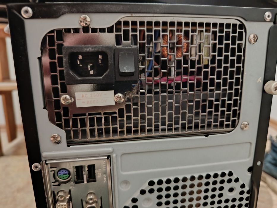 Монитор, клавиатура,ОЗУ,блок питания