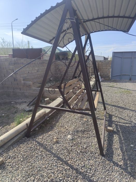 Качеля и мангал сатылады