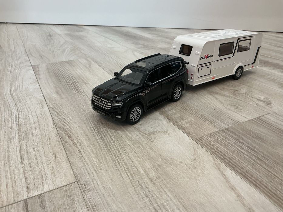 Машину игрушечная, с прицепом