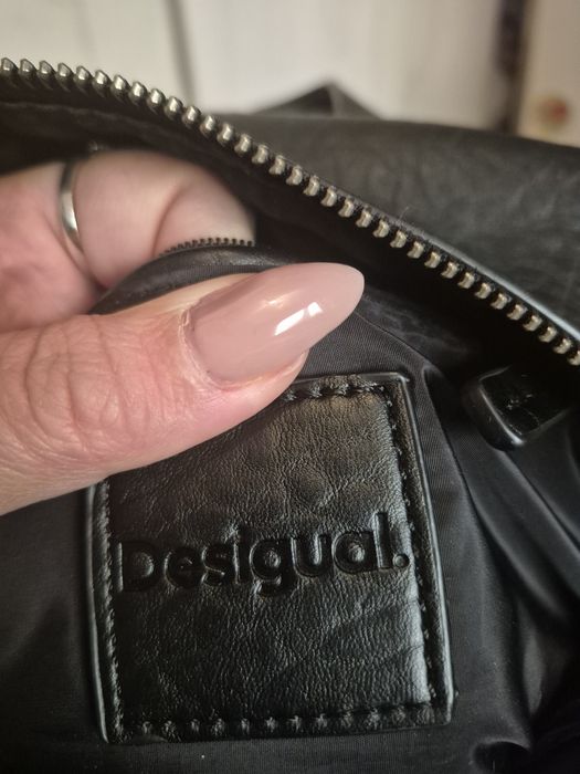 Desigual красива раница