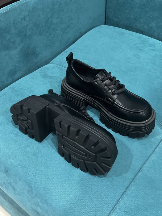 Лоферы новые кожаные