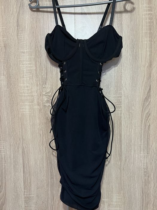 Офицялни рокли  и ежидевни