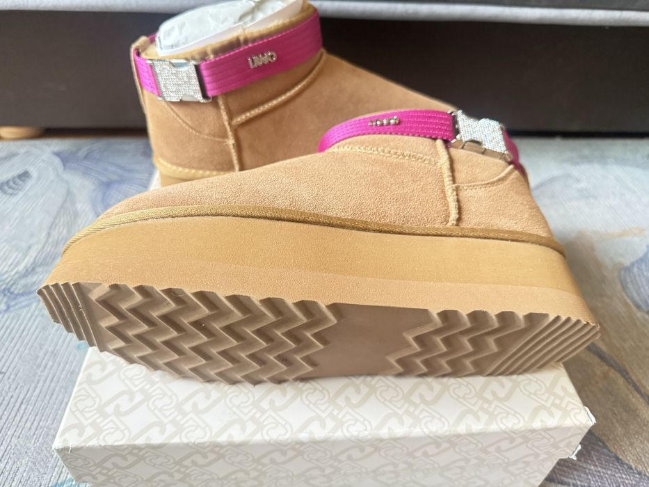 Велурени боти Jane, карамел