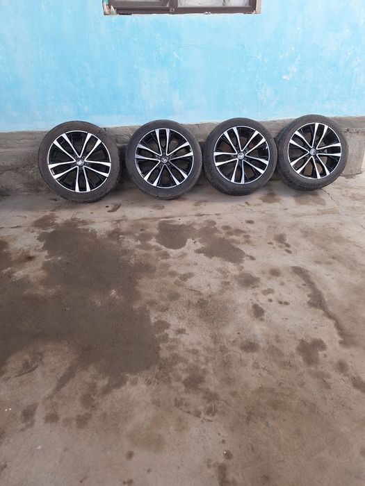 Продаётся полный комплект колёс