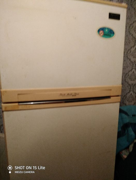 продам холодильник