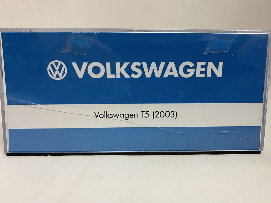 VOLKSWAGEN T5 an 2003 machetă auto scara 1:43 (11 cm) IXO/Altaya