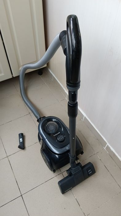 Пылесос Samsung 1800w