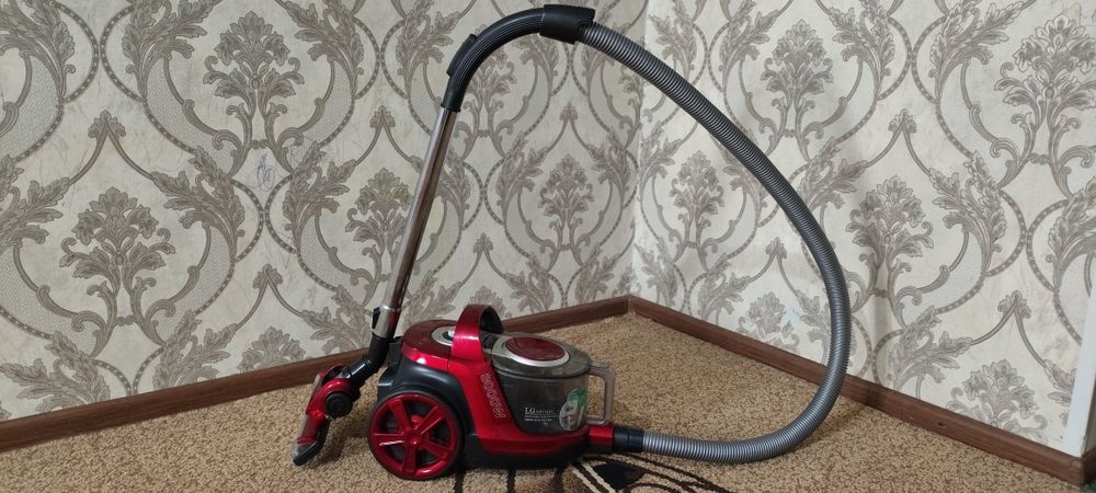 Срочно продам пылесос