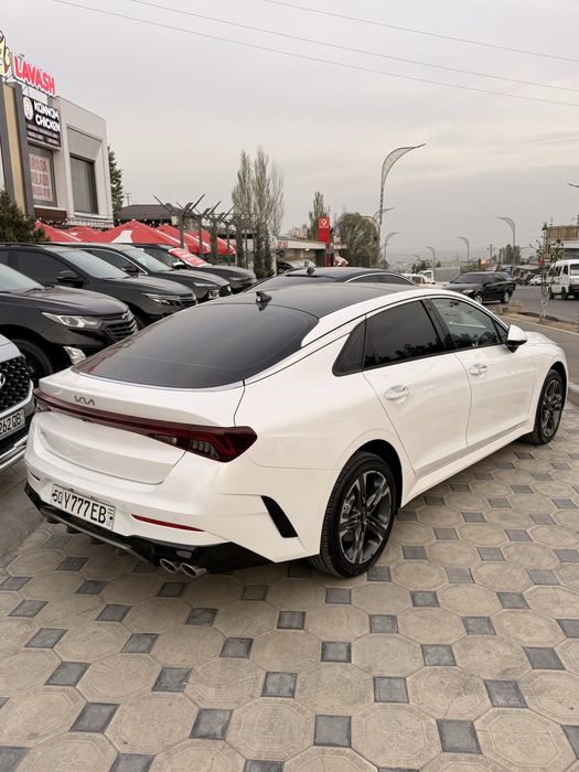 Kia k5   7 poz 2025 yil 12 ming yirgan tozza