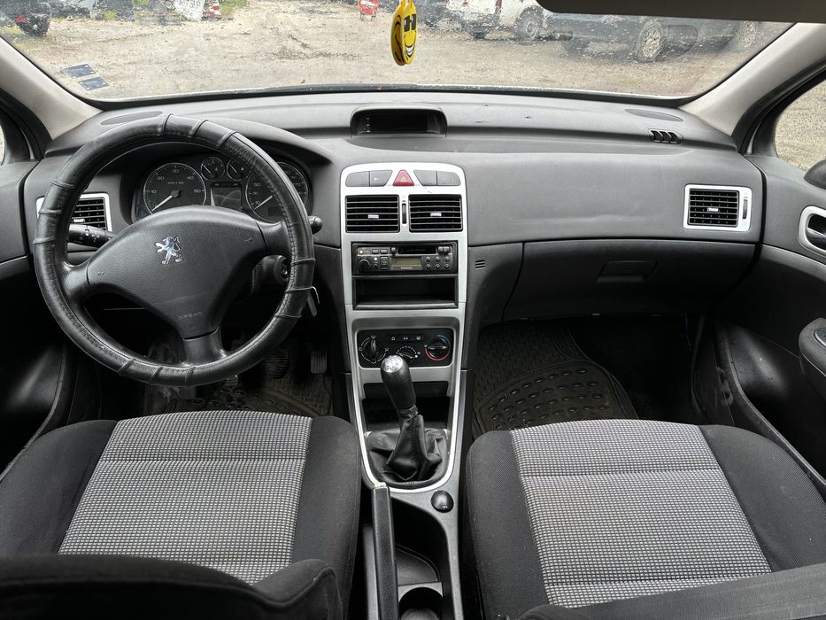 Пежо 307 1.6 hdi комби 3броя на части.