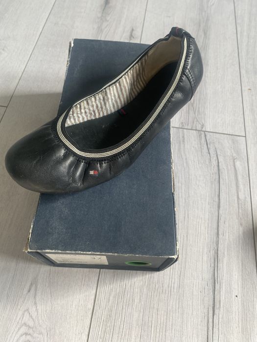 Balerini negri Tommy, numar 37