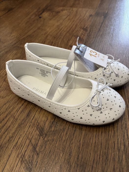 Детски пантофи 32 номер . Нови