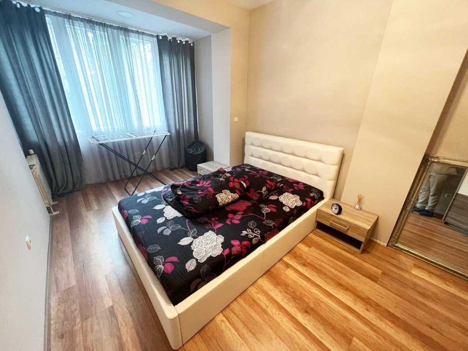 Дава се под наем Тристаен апартамент в София, Лозенец - 86 кв.м за 700 € - Снимка #10