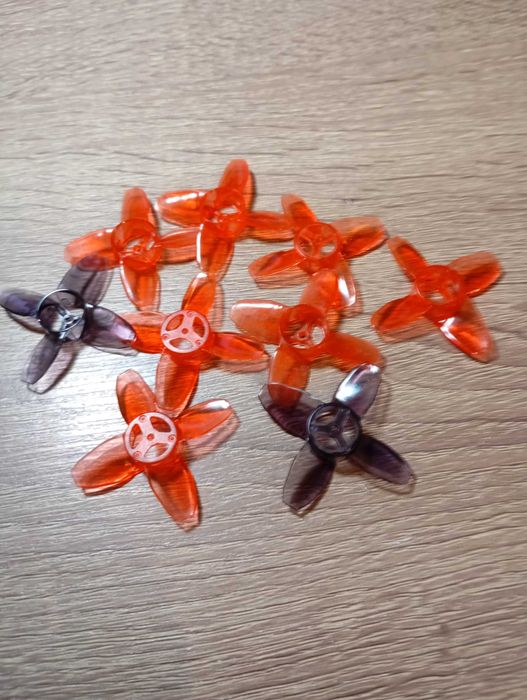 Drona EMAX Tinyhawk + Goggles Fatshark Attitude