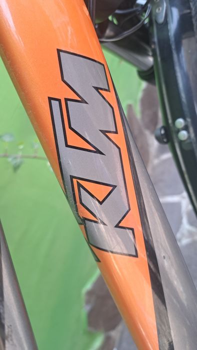 Vând bicicletă KTM roți 28