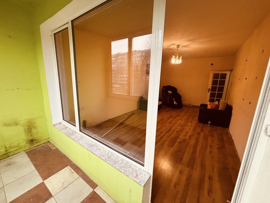 Продавам двустаен Апартамент в кв.Дианабад