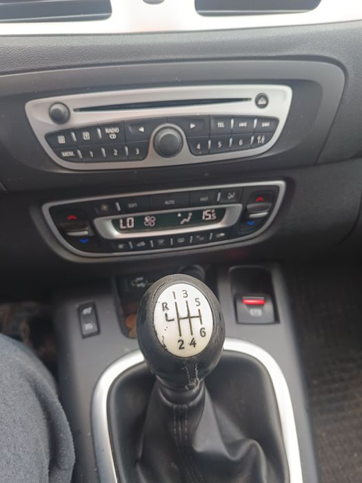 Vând Renault Grand Scenic 3