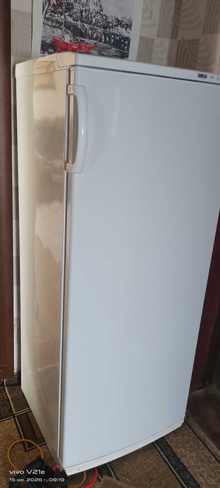 Морозильник Atlant  240 л белый