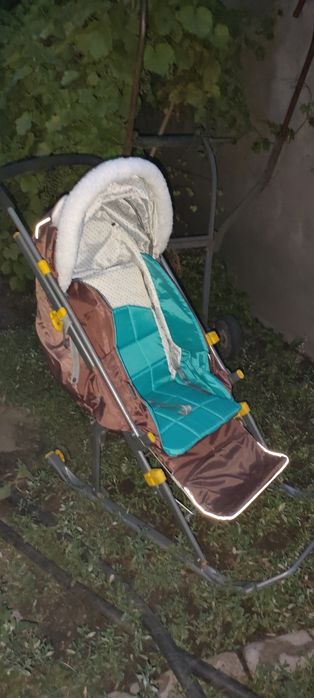 Зимние детские санки