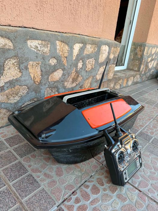 Лодка за захранка