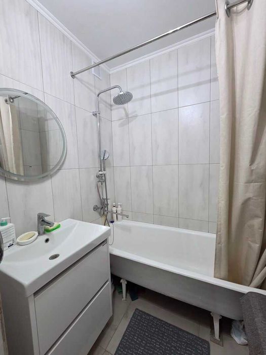 Продается 3комнатная квартира , 8мкр