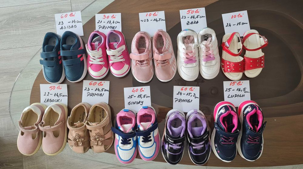Pantofi sport si sandale 23-25