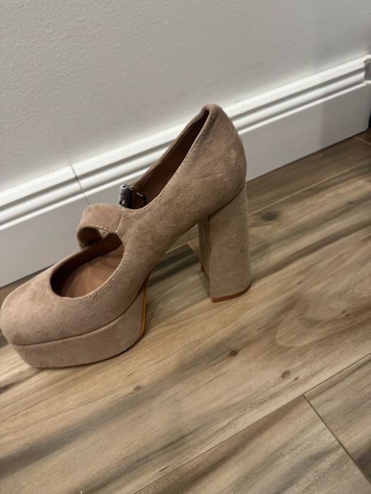 Женская обувь размер 37