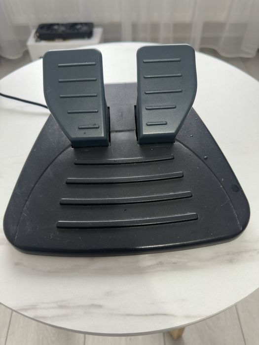 Volan Gaming Trust GM-3400 Predator – PC / PlayStation 2