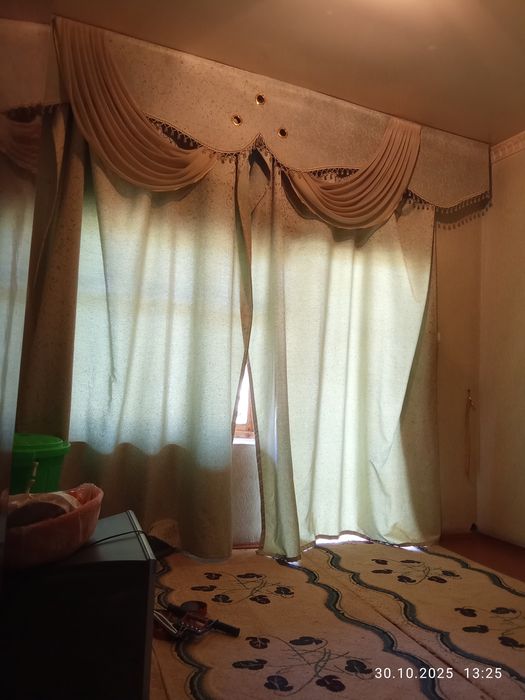 Ховли магазин сотилади