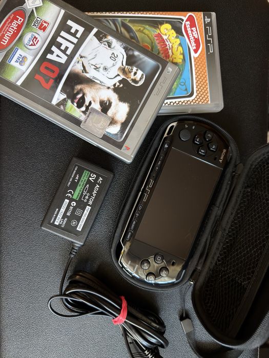 Sony PSP seria 3000 + 2 jocuri