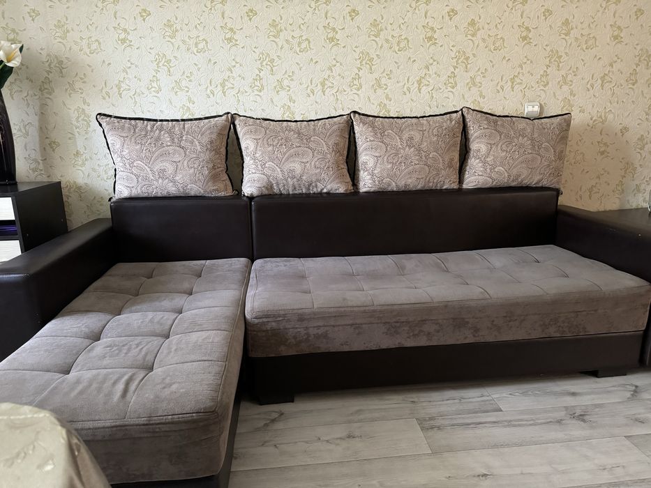 Диван для гостиной,продам