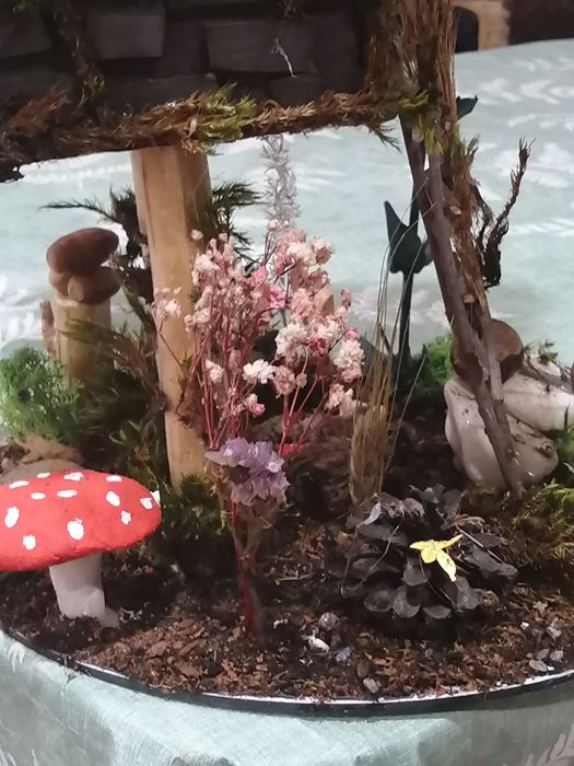 Поделка супер избушка