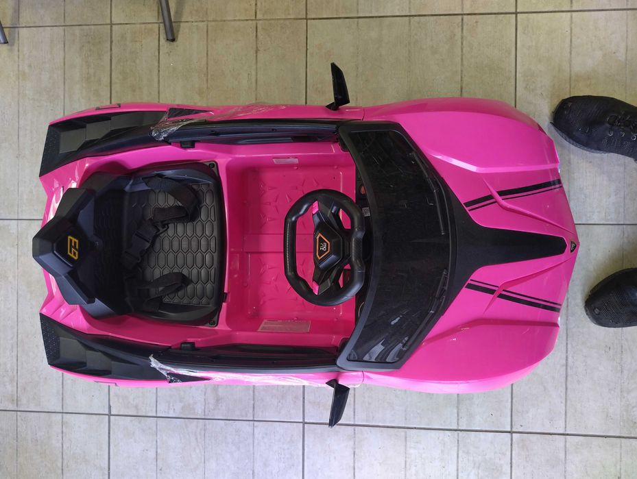 US Розова акумулаторна кола Cordoba