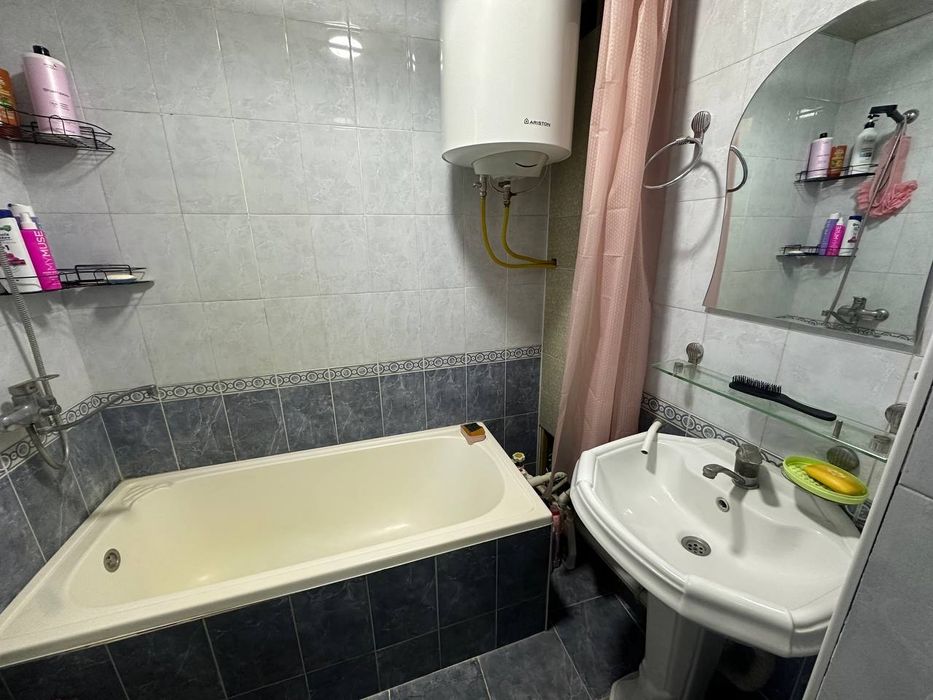 Яккасарой — Ракат массив, Космонавтлар метро ёни 2 хона