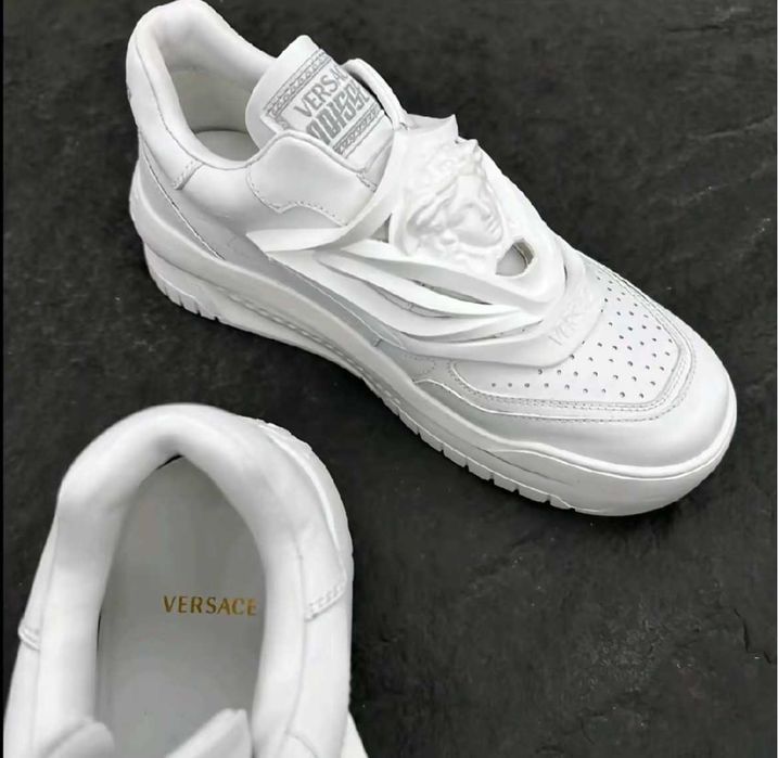 Vand versace odissea white. orice marime disponibila!