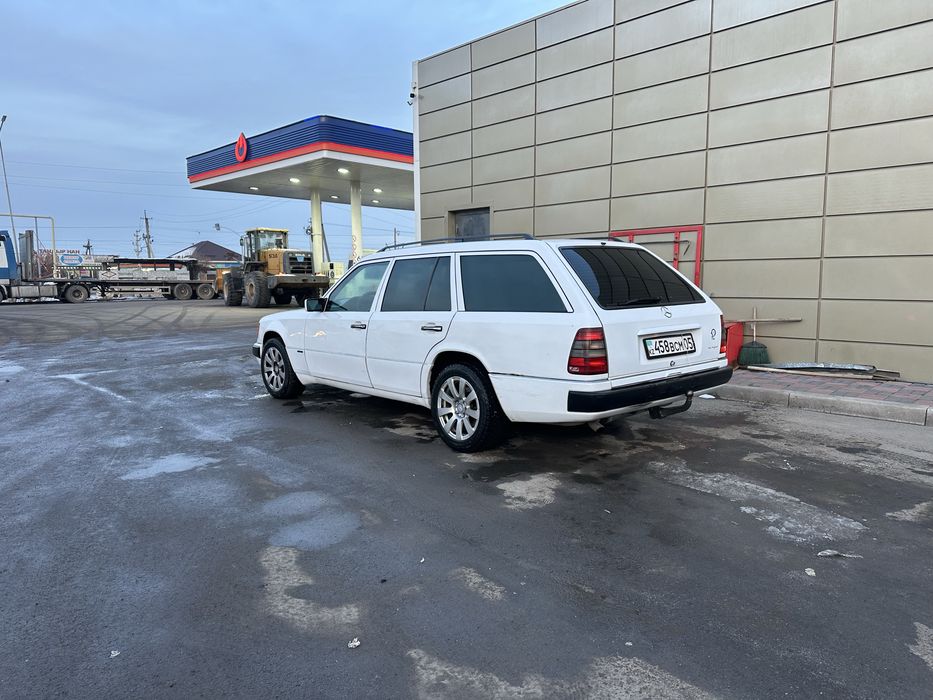 Мерседес 124 универсал на автомате