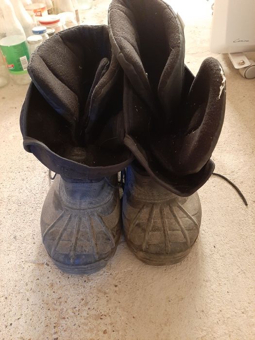 Продажа спецобуви.