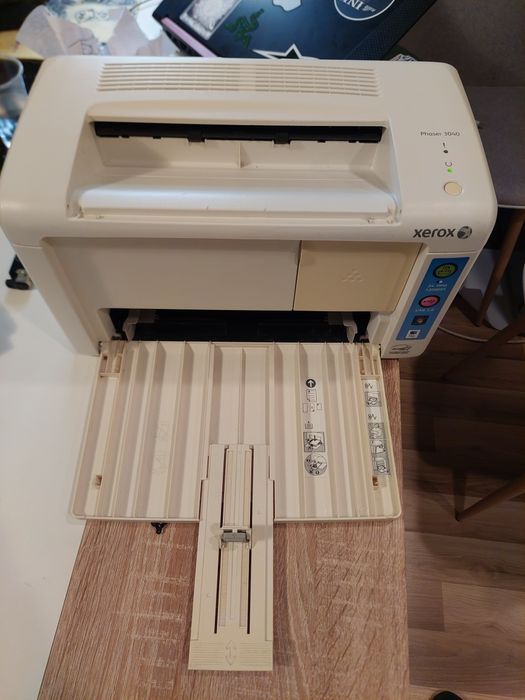 Лазерен принтер xerox phaser 3040
