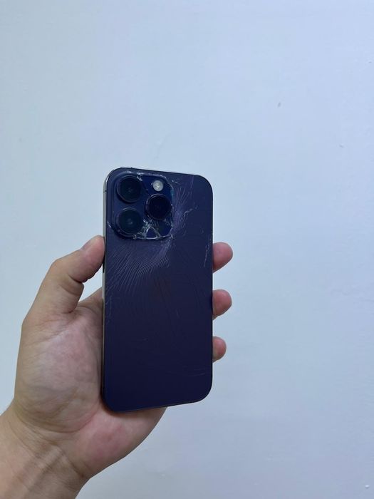 Телефон iPhone 14 pro 256gb