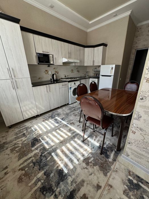 Сдаётся 1 ком квартира со всеми удобствами в центре города Бухары .