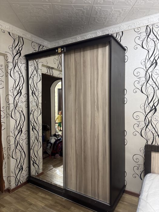 ПРОДАЕТСЯ мебель для спальни