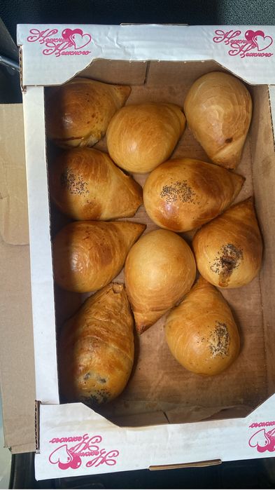 Выпечка пирожки беляши