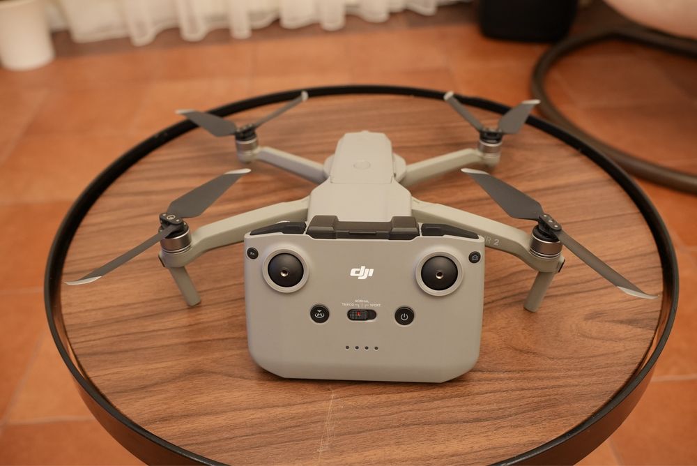 Дрон DJI Mavic Air 2 Fly More Combo