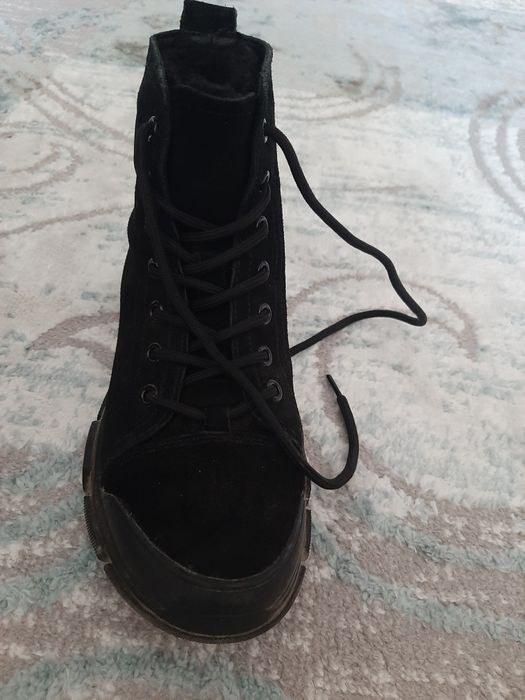 Продам зимние сапоги