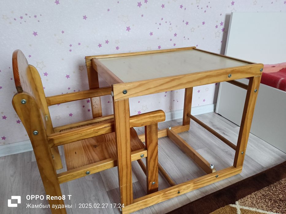 Стул и стол для кормления 2 в 1