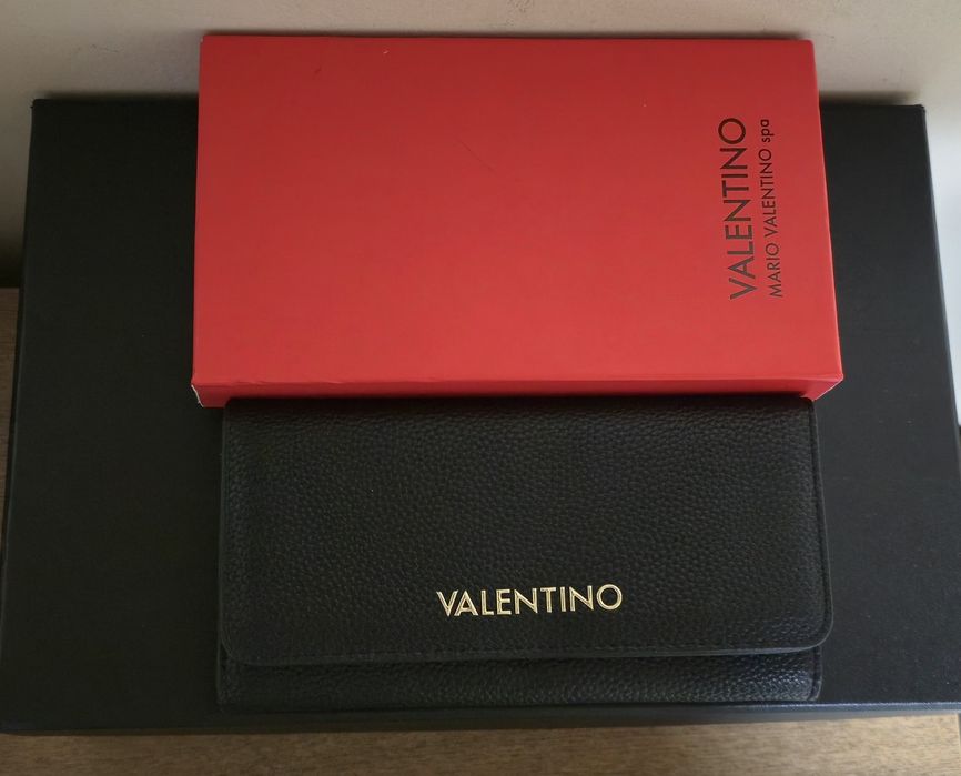 Valentino By Mario Valentino оригинално нова дамско портмоне