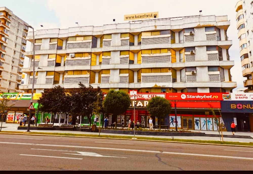 Ocazie Unica-Vanzarea Centrului Comercial Luceafarul din Orasul Bacau