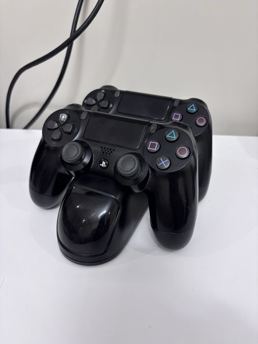 PlayStation 4 Pro – 1 TB – Stare foarte bună